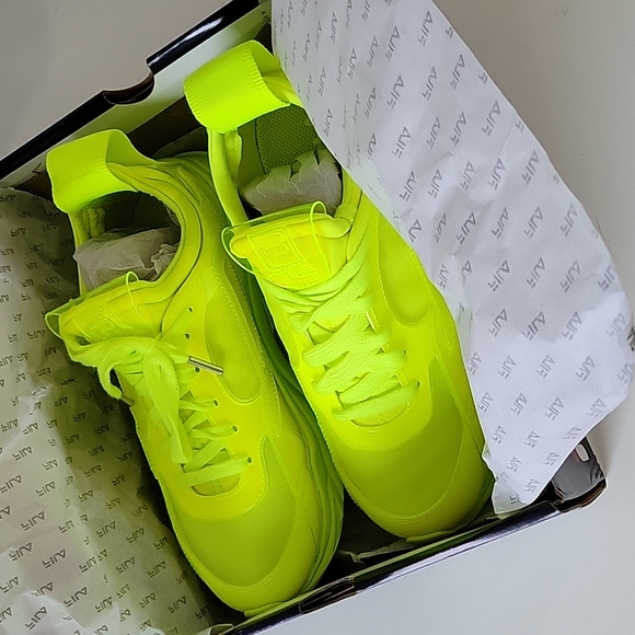 FILA fluorescent yellow sneakers 9 - Picture 6 of 6